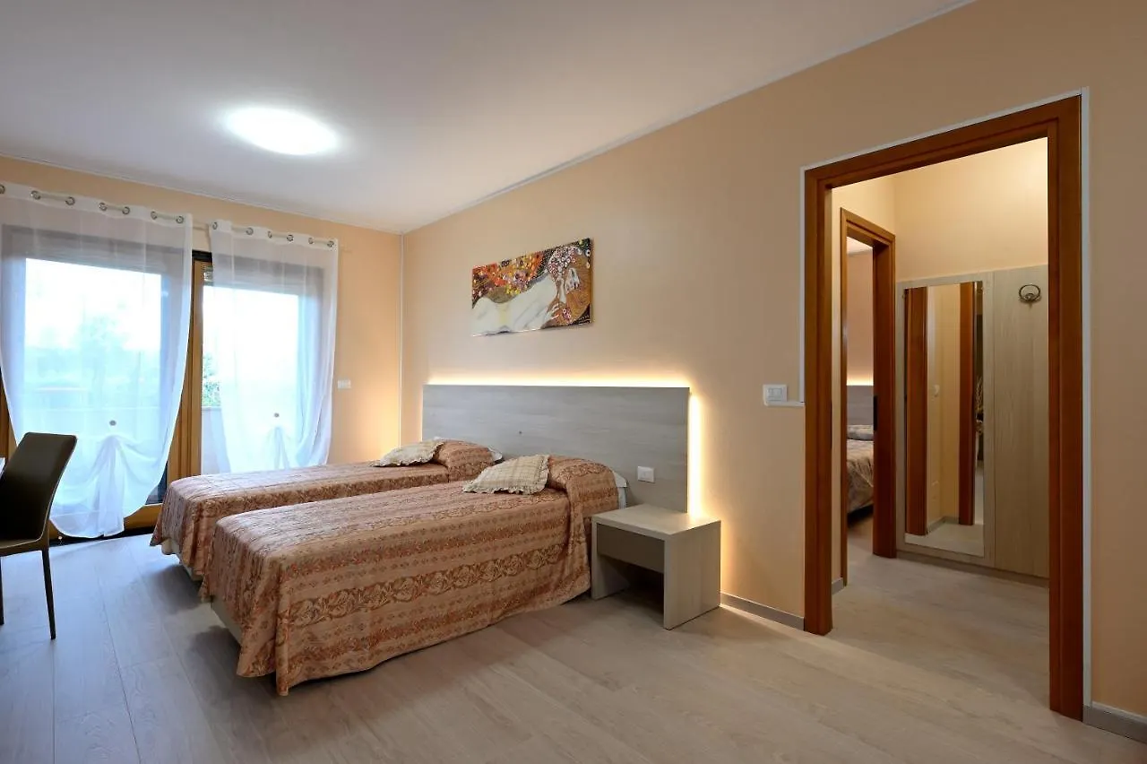 Hotel Italia Monfalcone 3*,